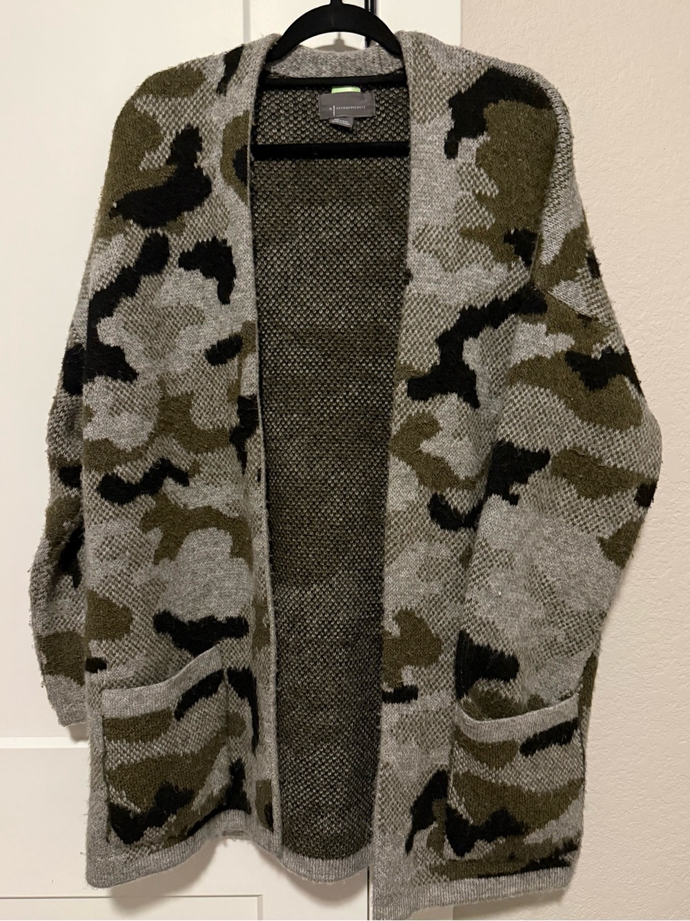 Anthropologie Vera Camouflage Open Front Cardigan Pockets size Large